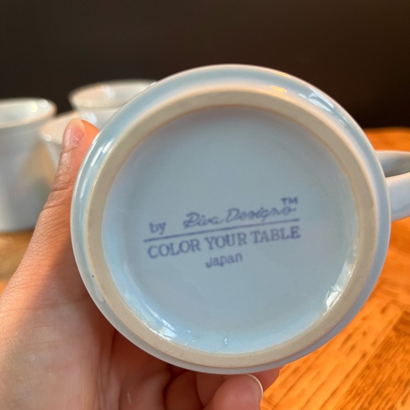 Set of 4 pale blue Color Your Table coffee mugs - Picture 3 of 5